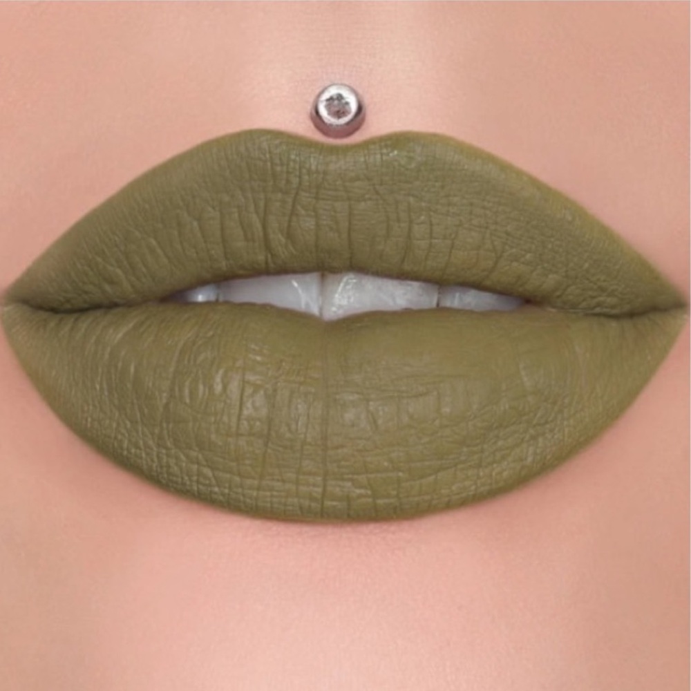 Jeffree Star Velour Liquid Matte Lipstick in Dead Presidents